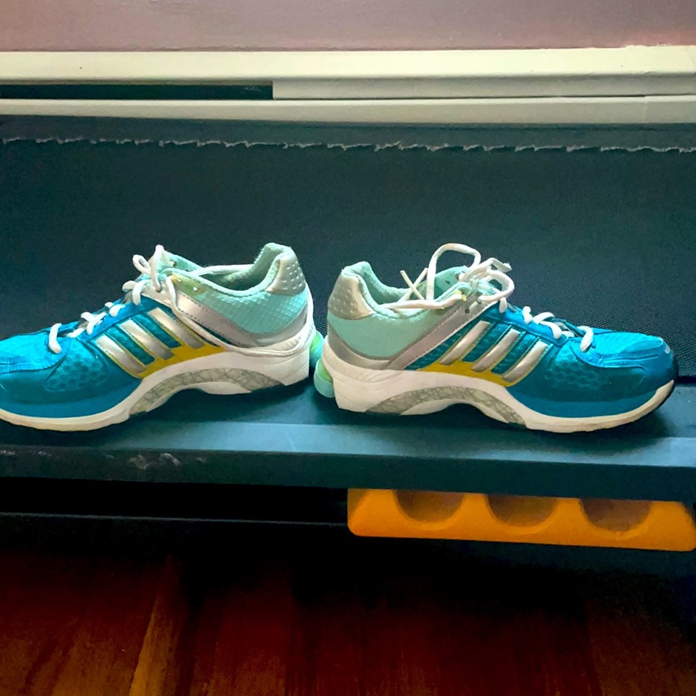 Adidas Sequence 5 Running Store Sneakers